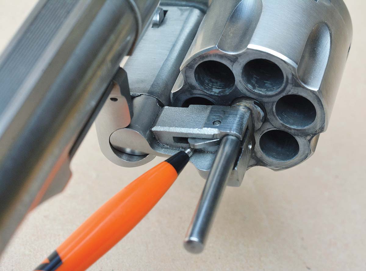 The crane features a lock that engages directly into the frame and serves to keep the cylinder in alignment and also increases longevity.